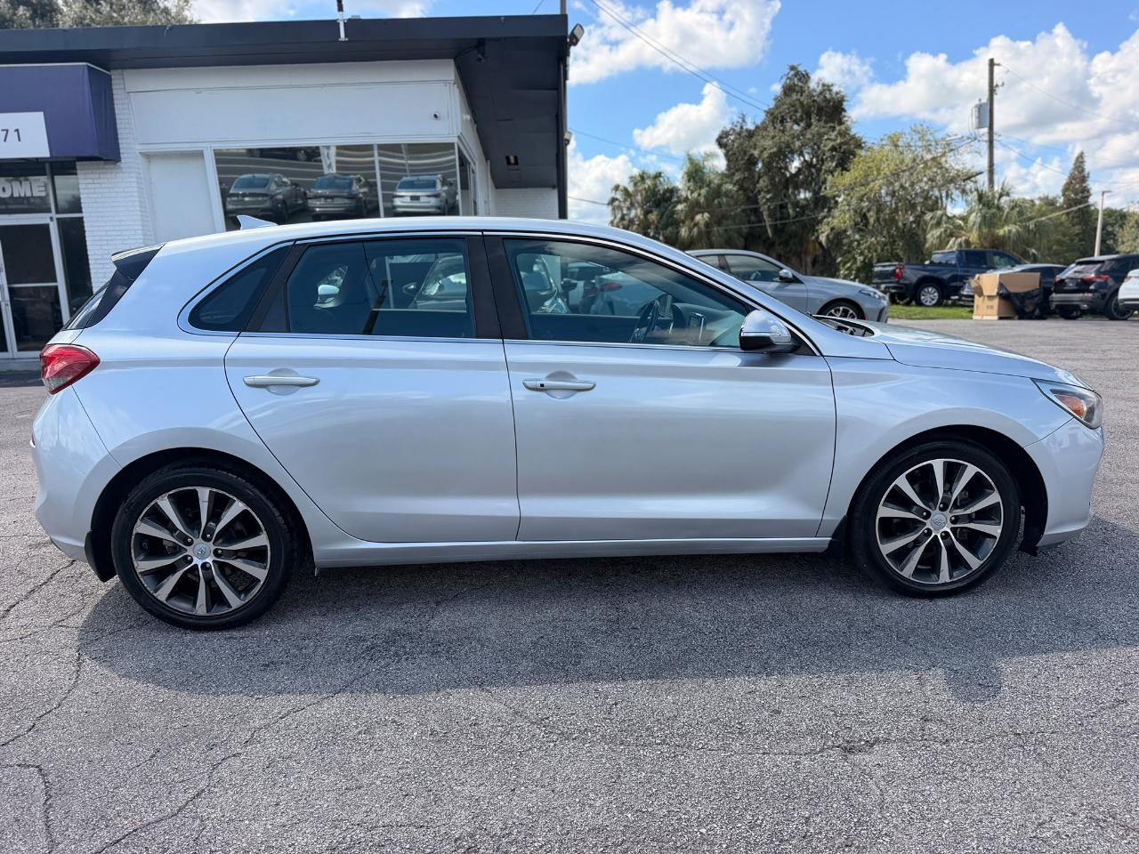 Hyundai Elantra GT 2.0L 6A 2018