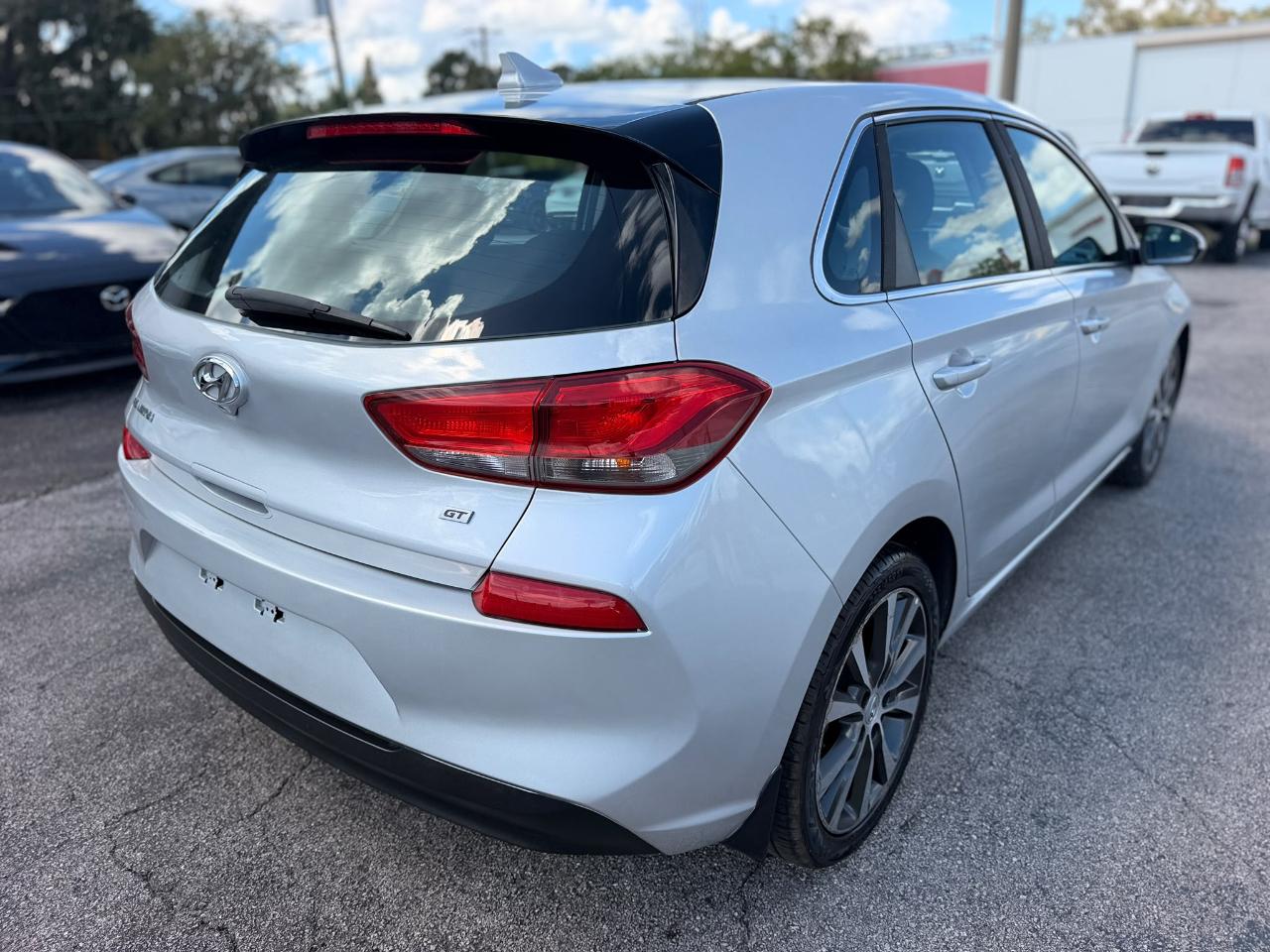 Hyundai Elantra GT 2.0L 6A 2018
