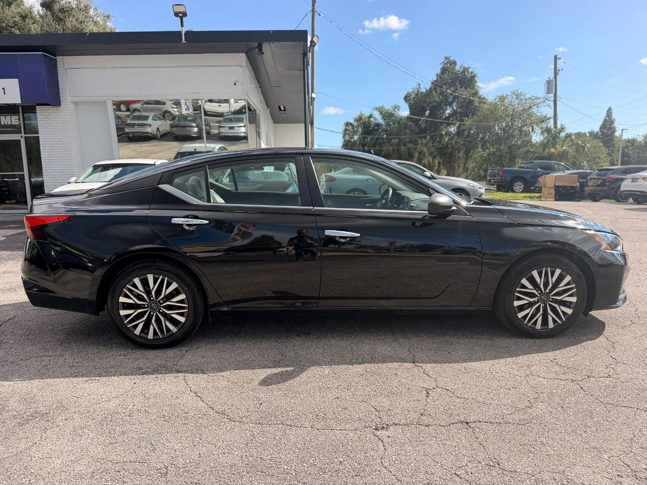 Nissan Altima 2.5 SV 2025