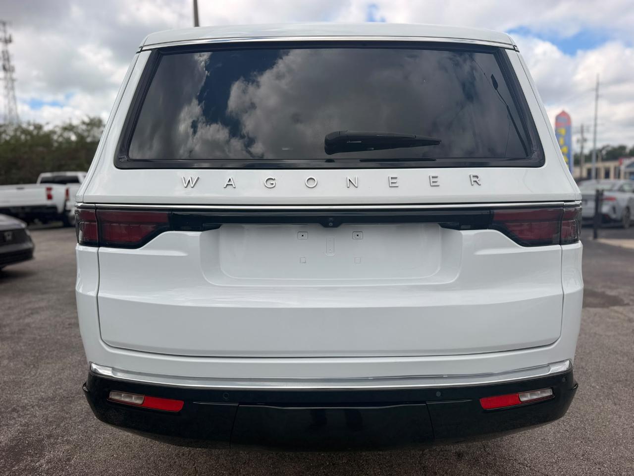 Jeep Wagoneer L Series II 4x2 2024