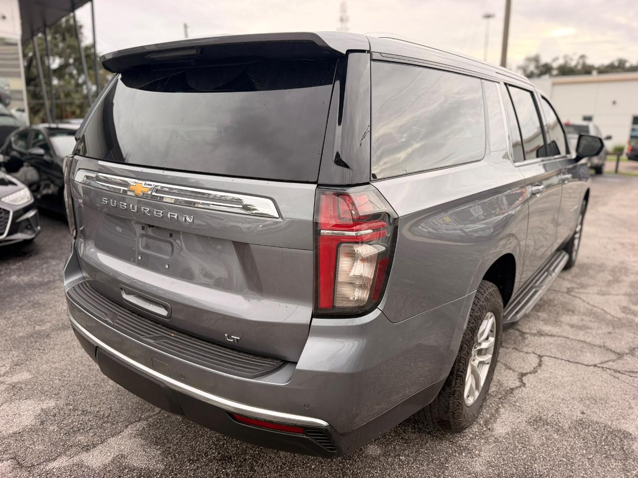 Chevrolet Suburban LT 2WD 2021