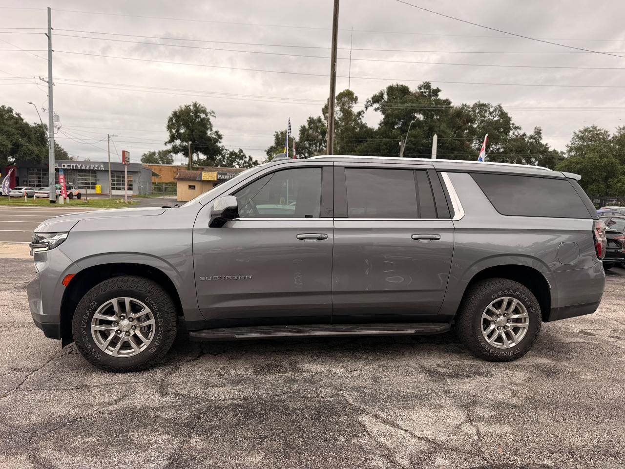 Chevrolet Suburban LT 2WD 2021