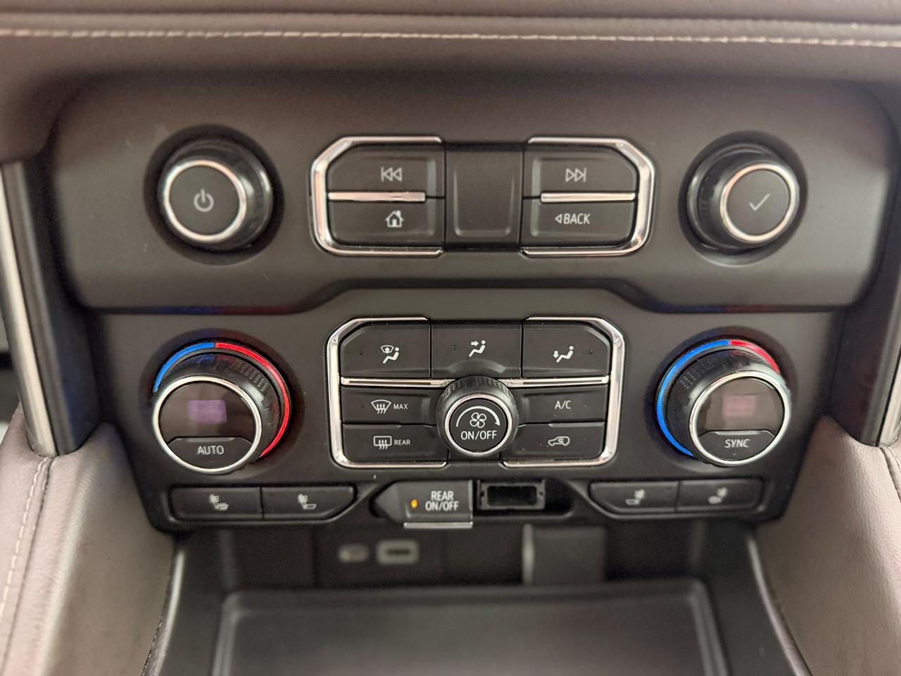 Chevrolet Suburban LT 2WD 2021