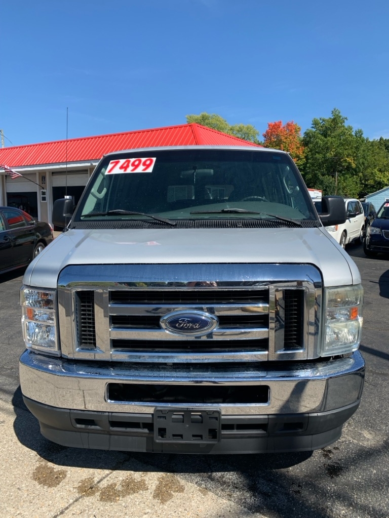 Ford Econoline E-150 XL 2008