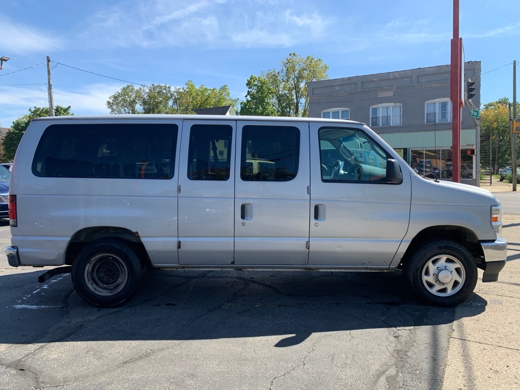 Ford Econoline E-150 XL 2008
