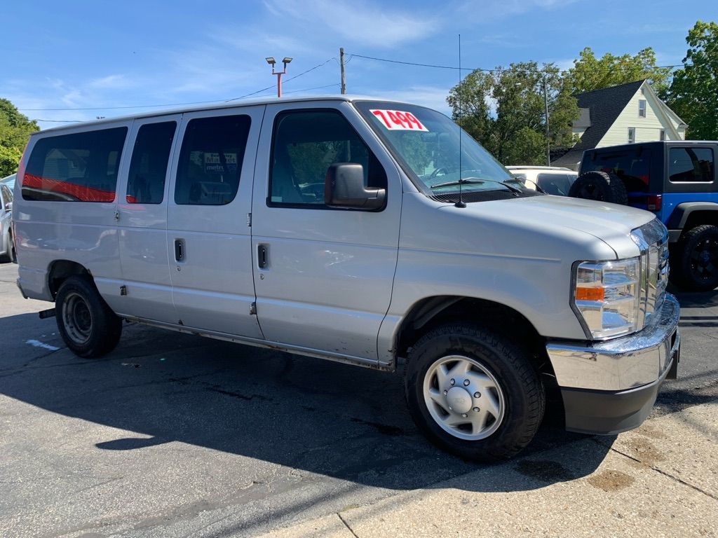 Ford Econoline E-150 XL 2008