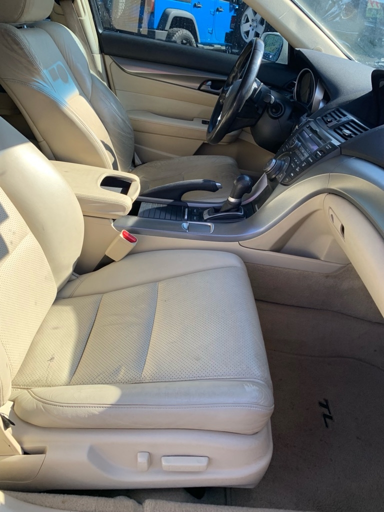 Acura TL 5-Speed AT with Tech Package 2009