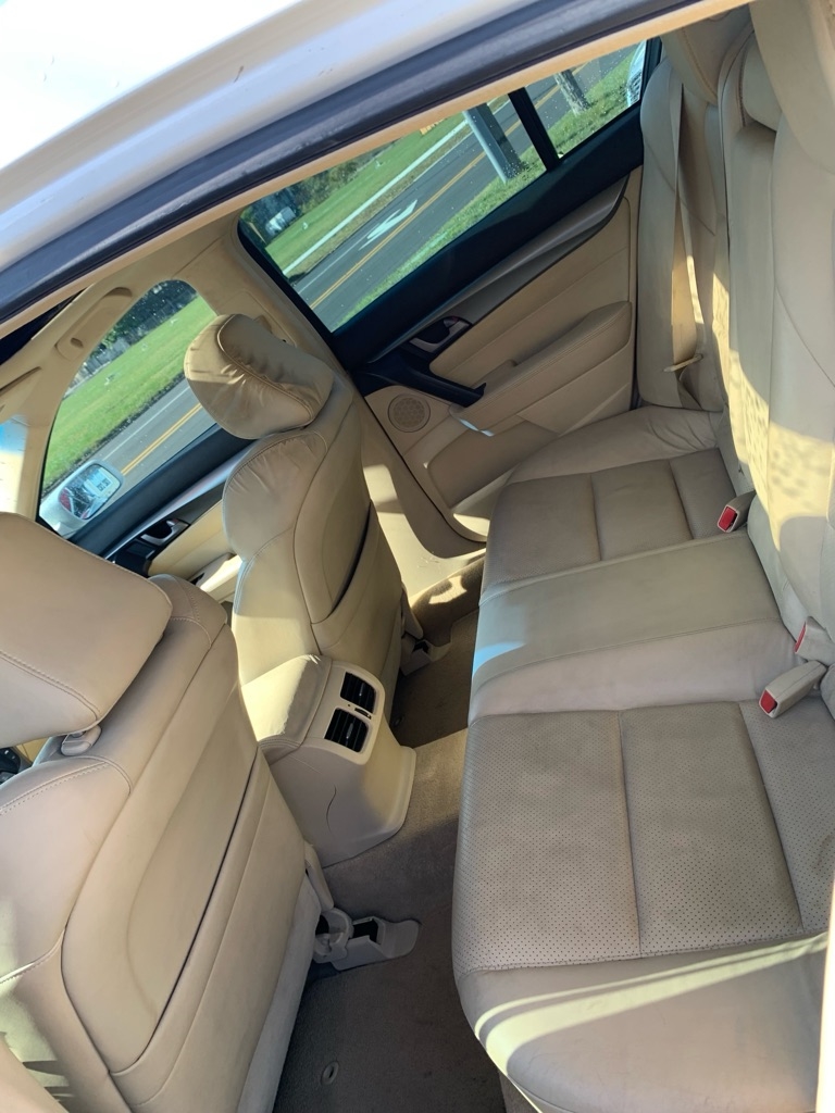 Acura TL 5-Speed AT with Tech Package 2009