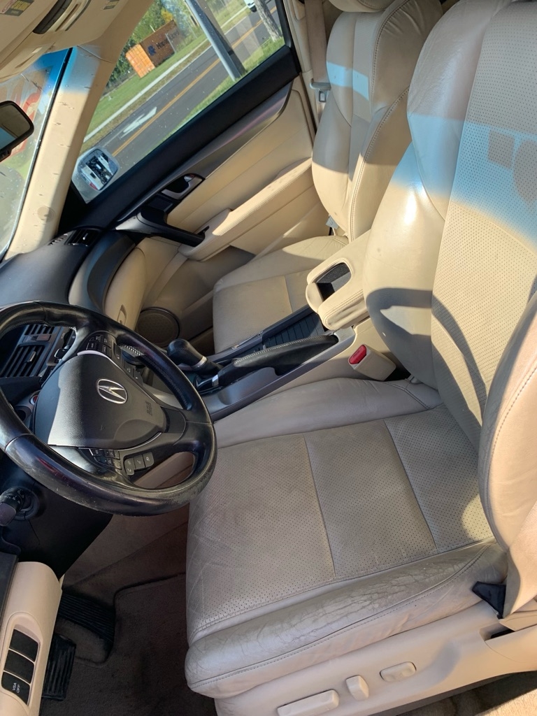Acura TL 5-Speed AT with Tech Package 2009