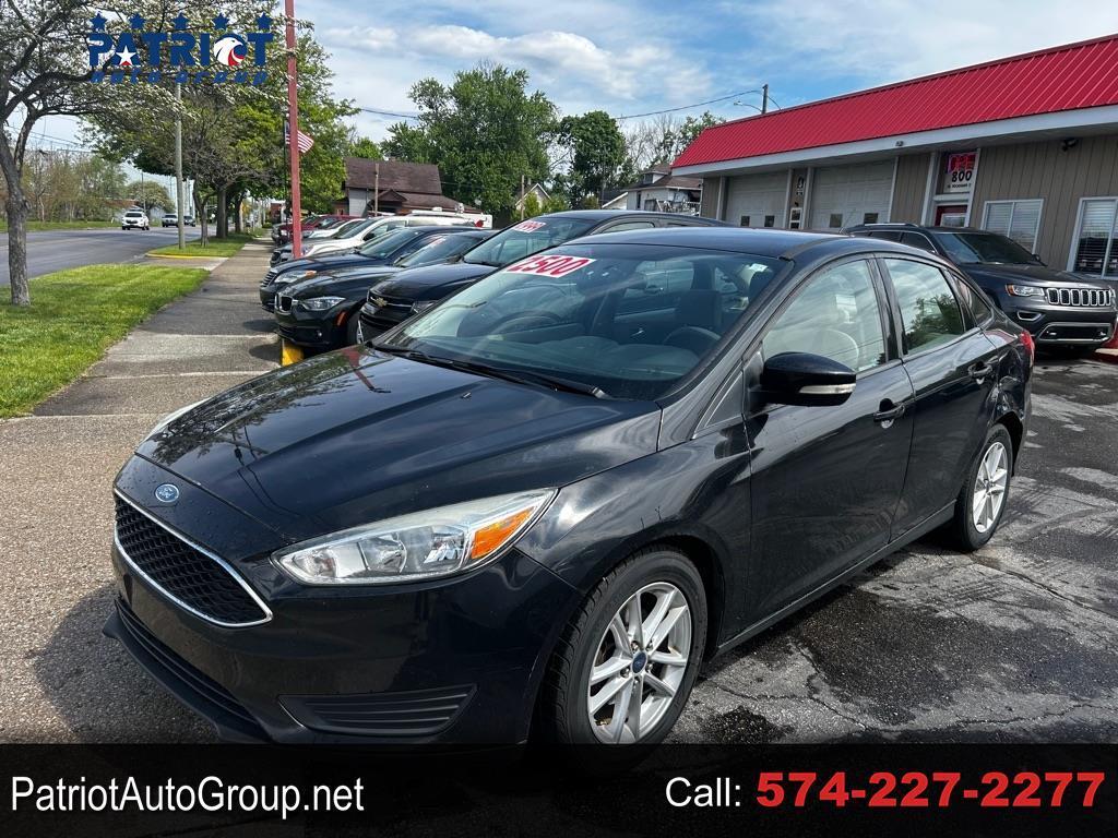 2015 Ford Focus Sedan SE's photo