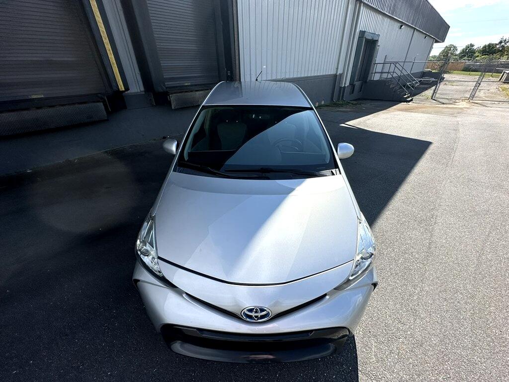 2015 Toyota Prius V Two photo 10