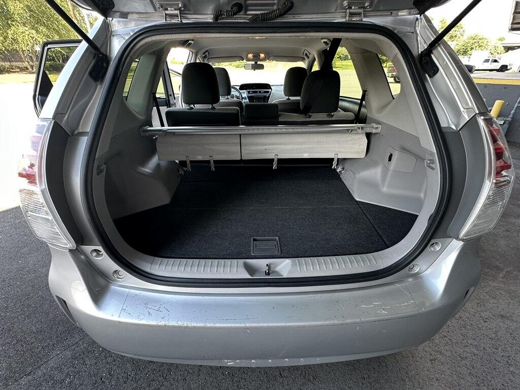 2015 Toyota Prius V Two photo 21