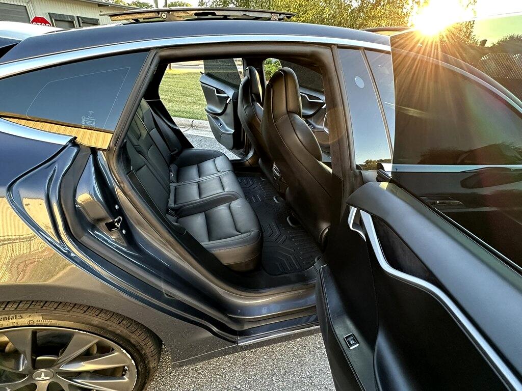 2018 Tesla Model S photo 31