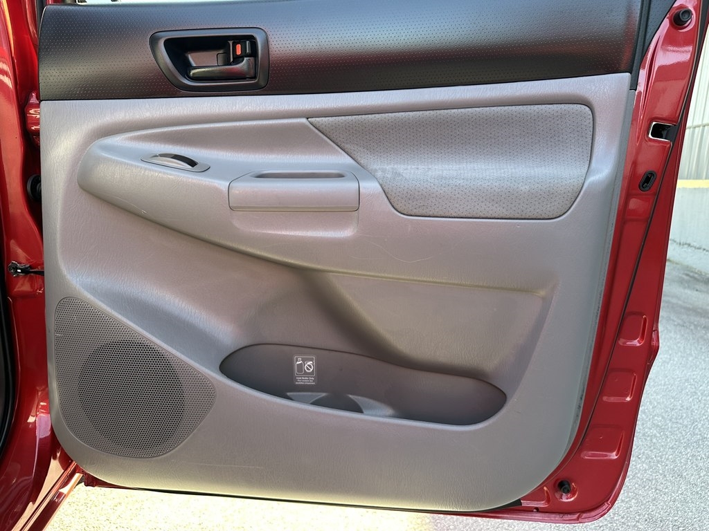 2010 Toyota Tacoma Double Cab V6 4x4 photo 17