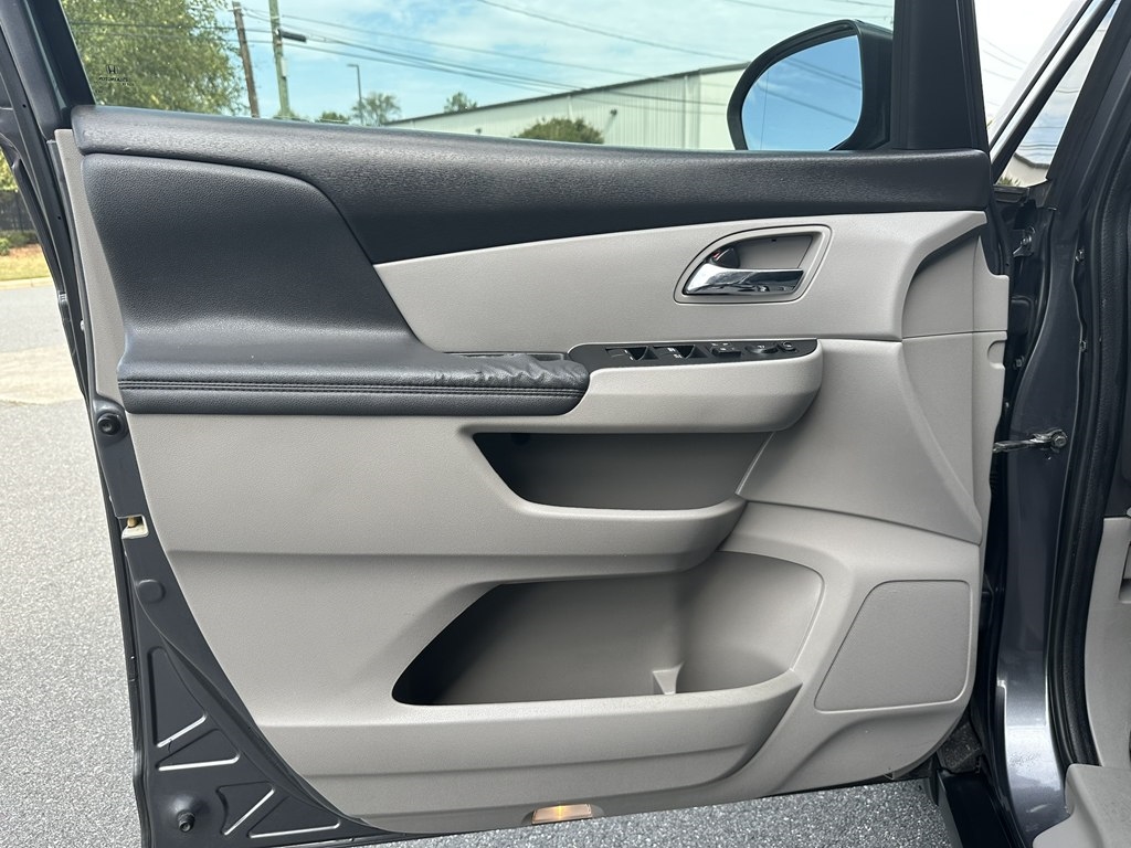 2014 Honda Odyssey EX-L photo 12