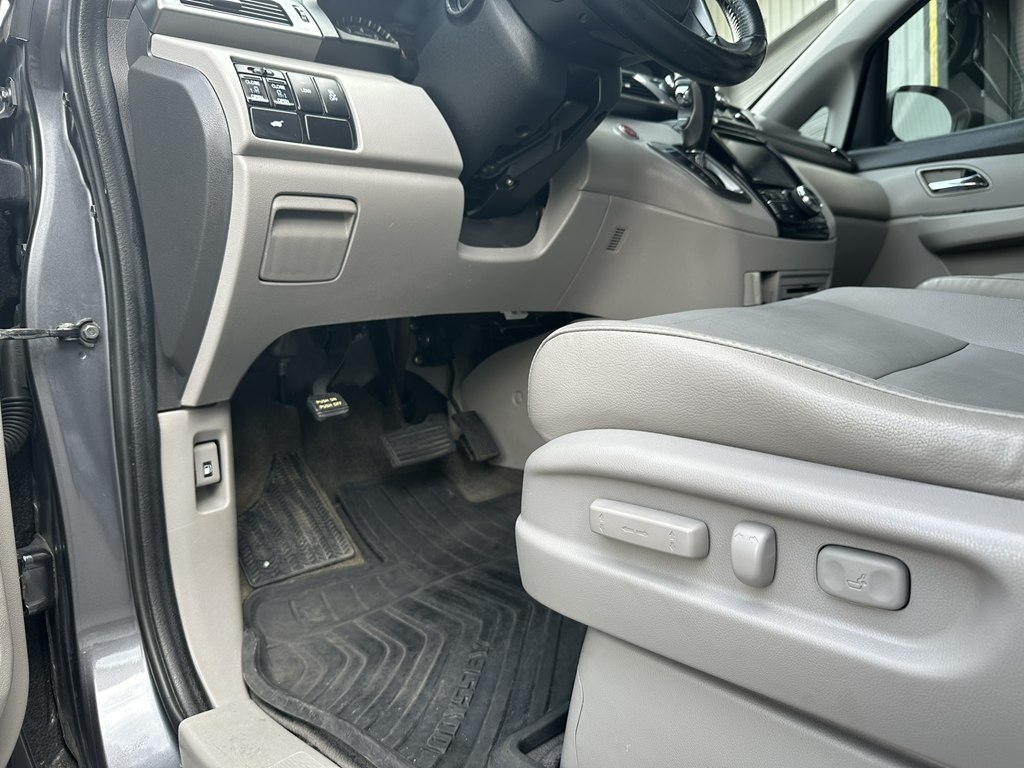 2014 Honda Odyssey EX-L photo 14