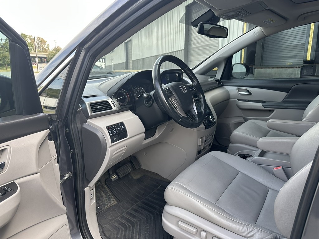 2014 Honda Odyssey EX-L photo 21