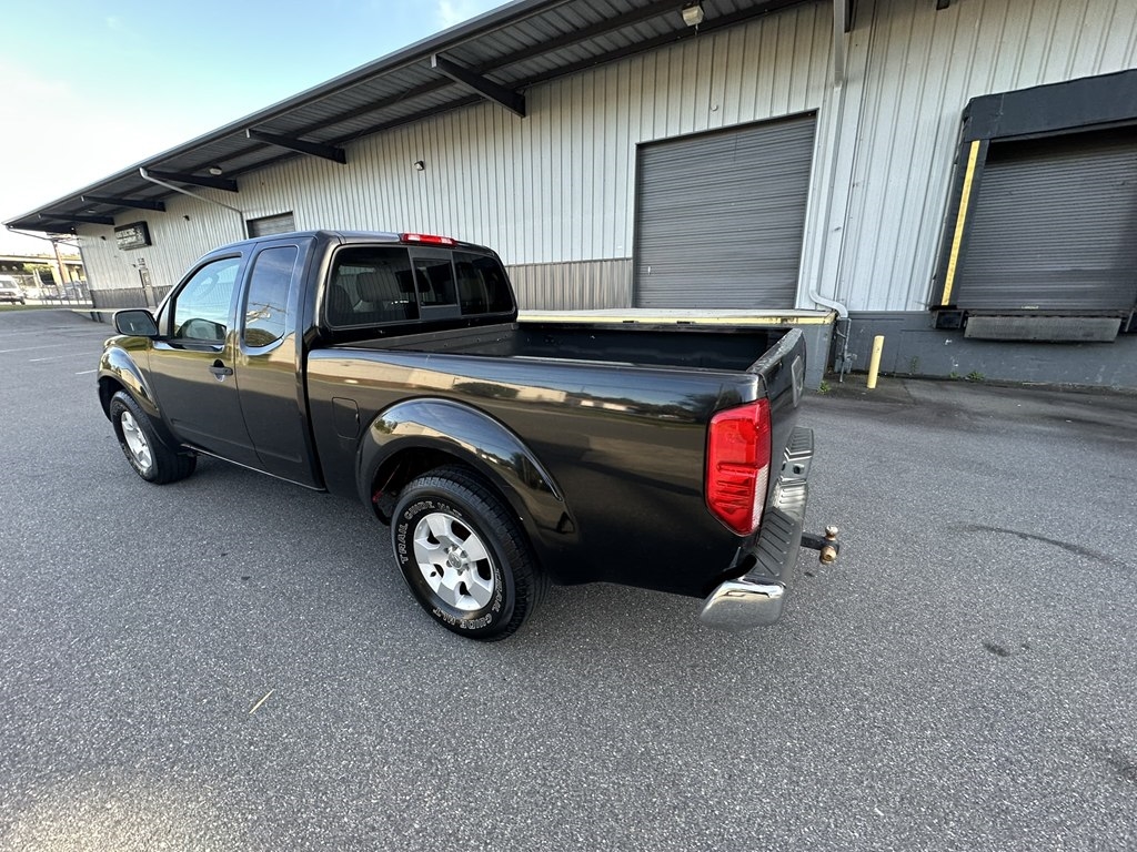 2009 Suzuki Equator photo 2