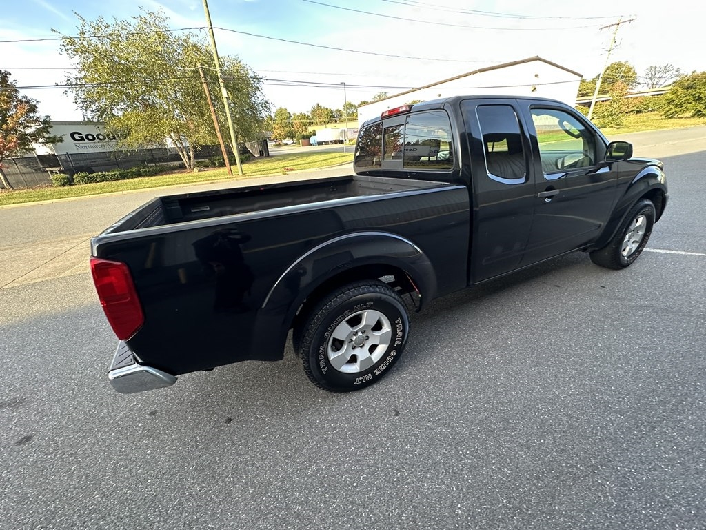 2009 Suzuki Equator photo 5