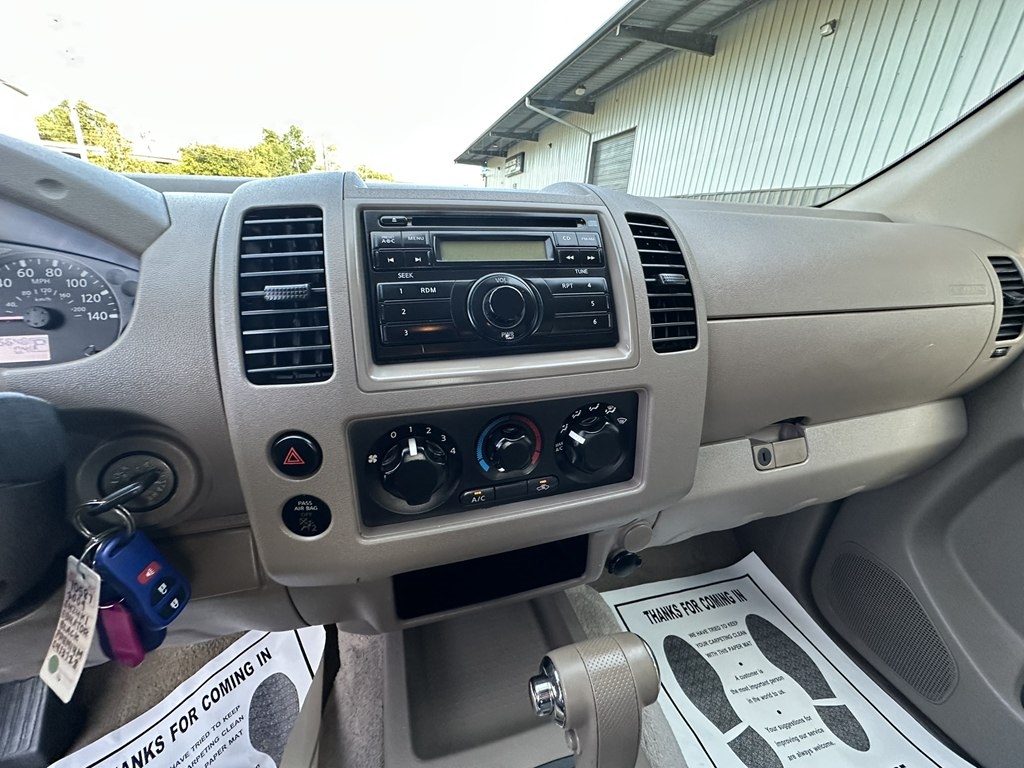 2009 Suzuki Equator photo 17