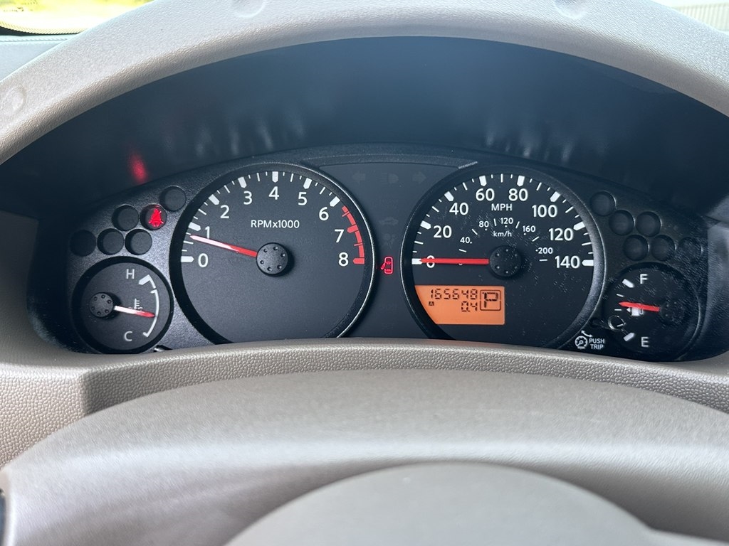 2009 Suzuki Equator photo 18