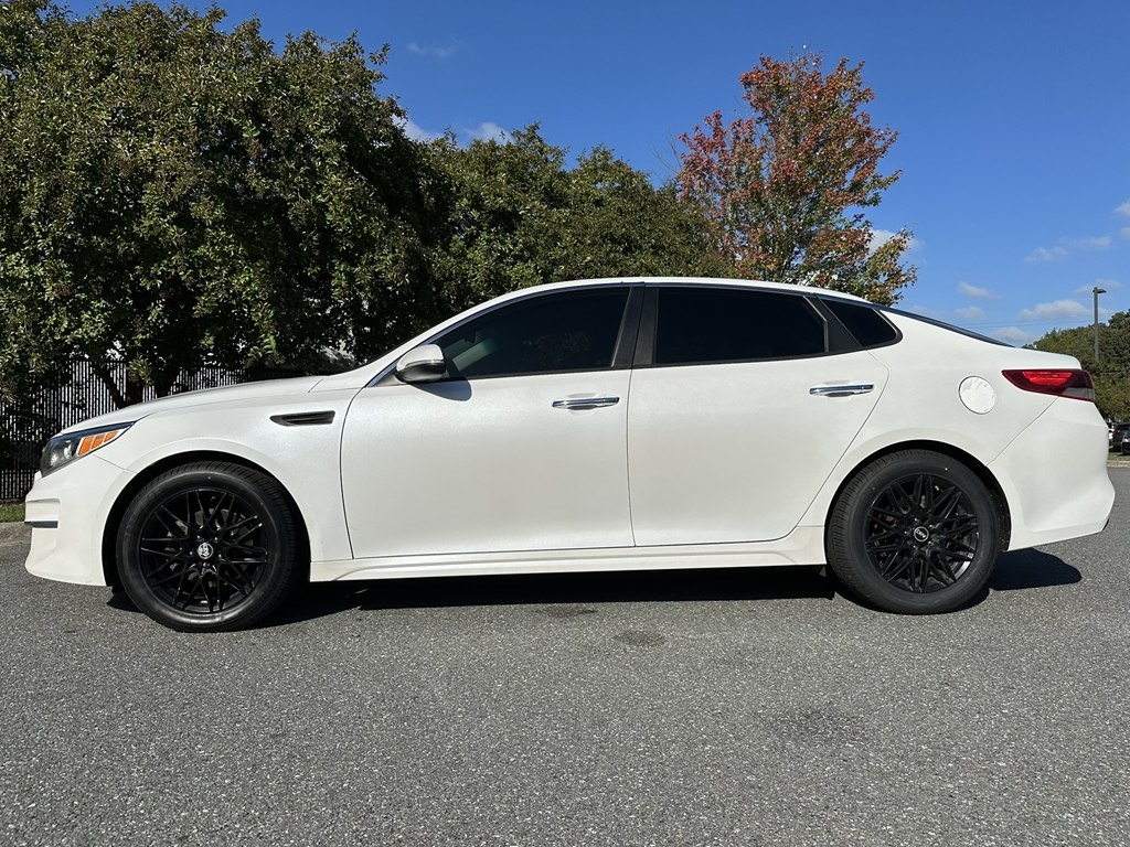 2017 Kia Optima 1.6T LX photo 2