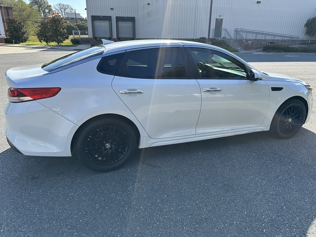 2017 Kia Optima 1.6T LX photo 6