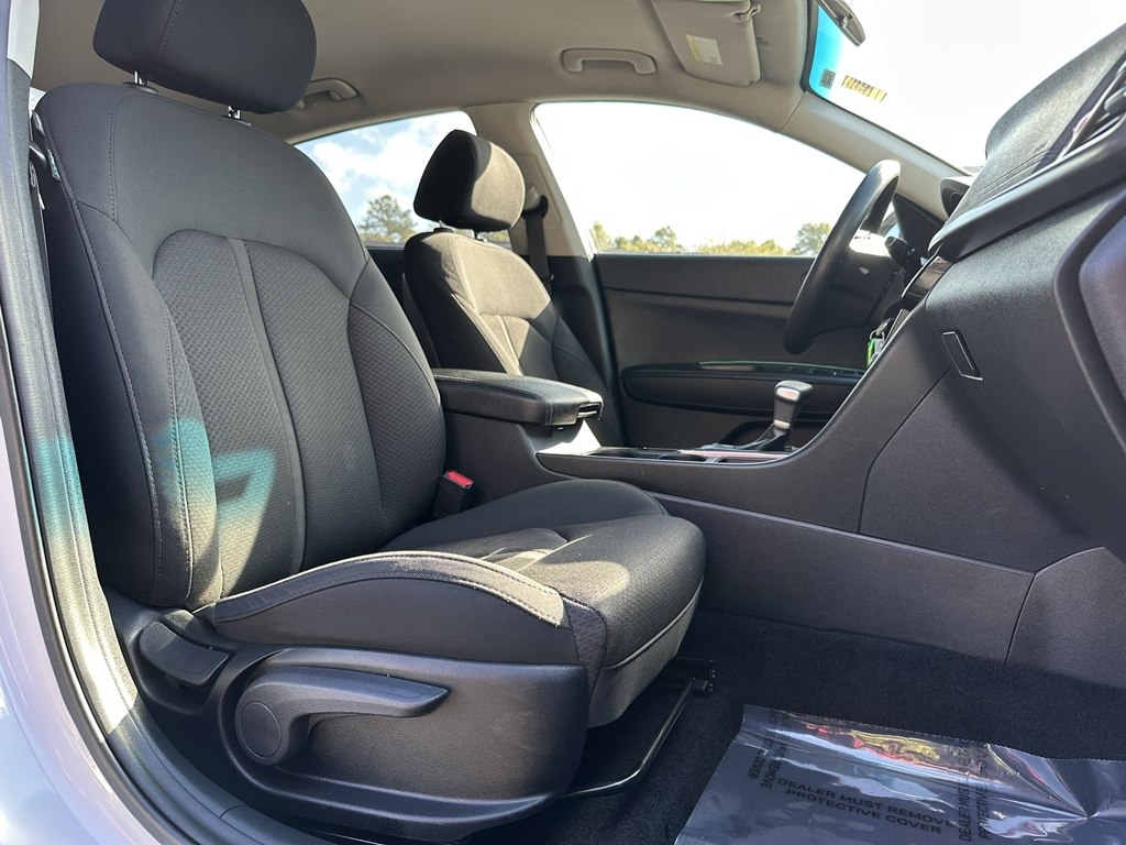 2017 Kia Optima 1.6T LX photo 18