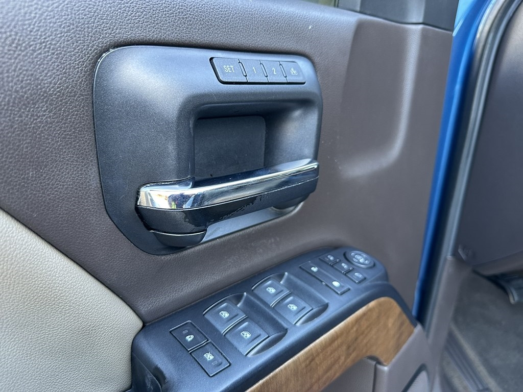 Chevrolet Silverado 1500 LTZ Crew Cab 4WD 2018