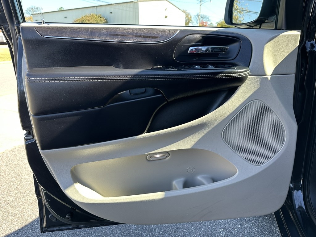 Chrysler Town & Country Touring 2014