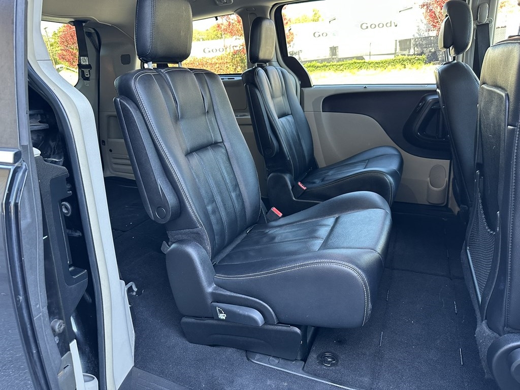 Chrysler Town & Country Touring 2014