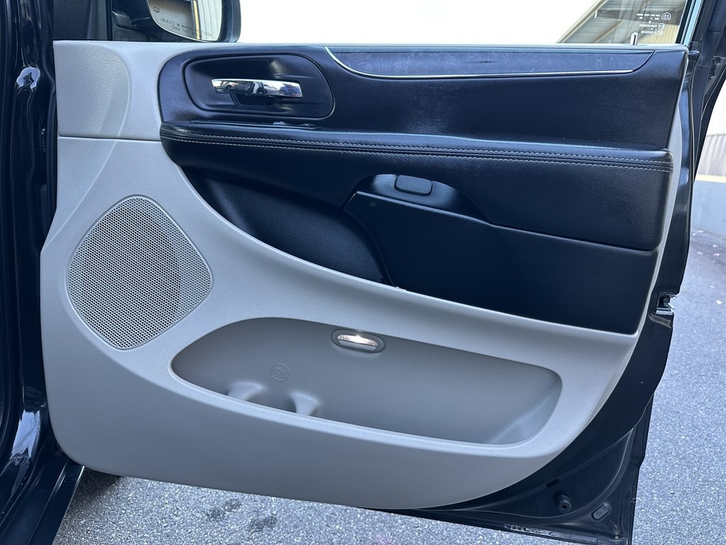 Chrysler Town & Country Touring 2014