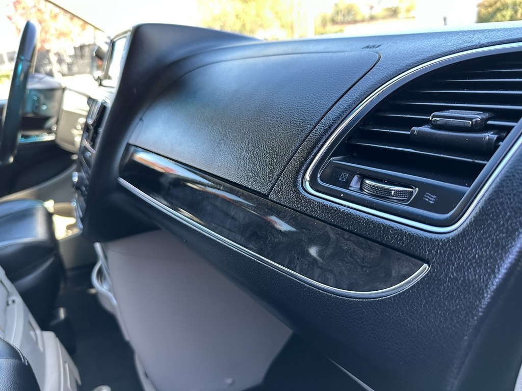 Chrysler Town & Country Touring 2014