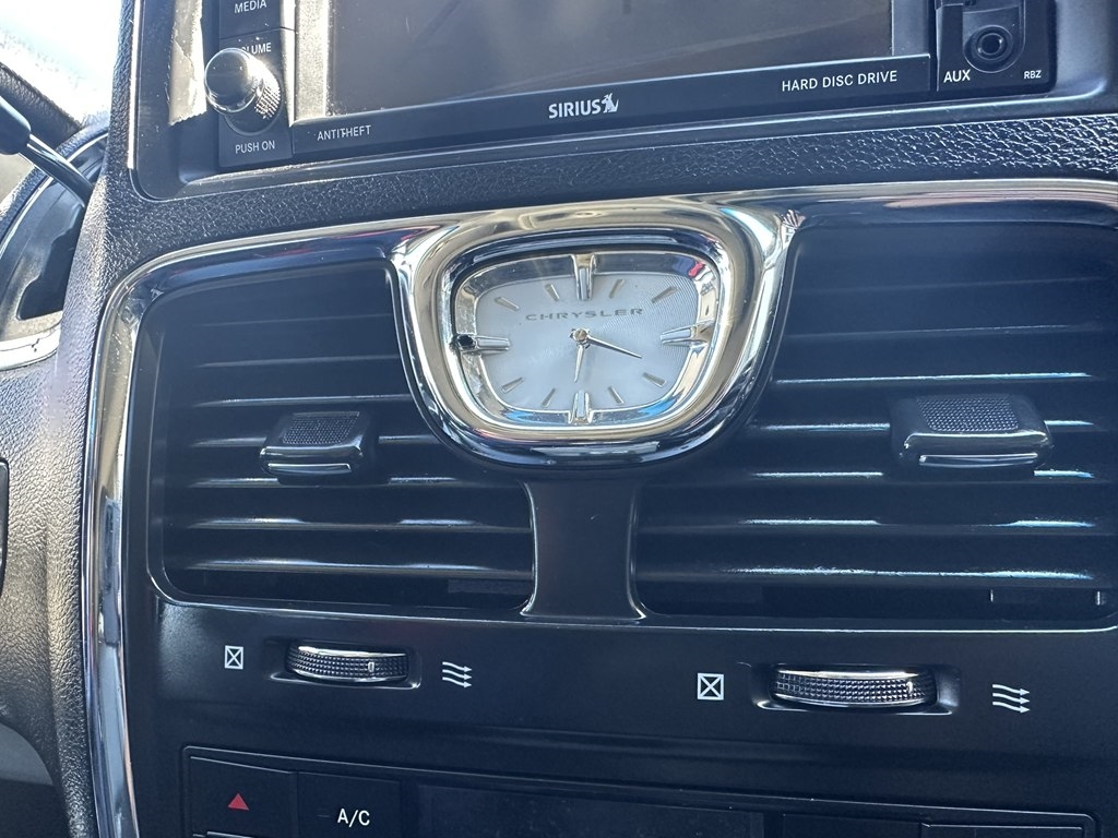 Chrysler Town & Country Touring 2014