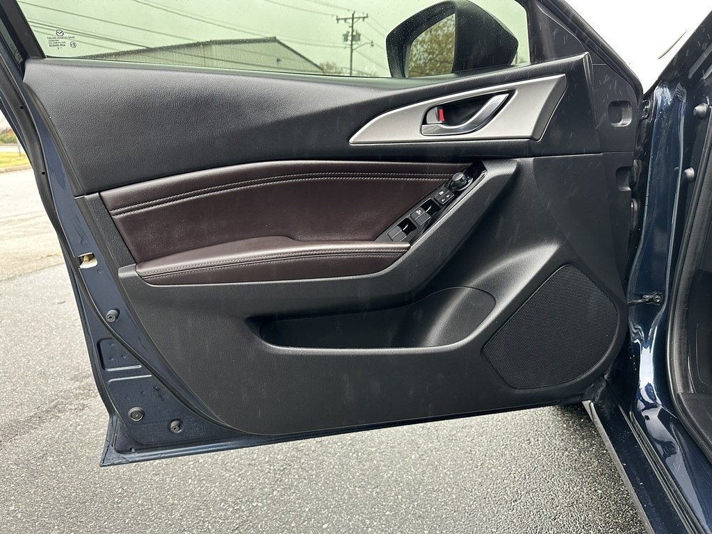 Mazda MAZDA3 s Grand Touring AT 5-Door 2018