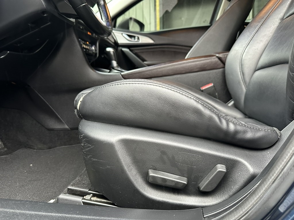 Mazda MAZDA3 s Grand Touring AT 5-Door 2018