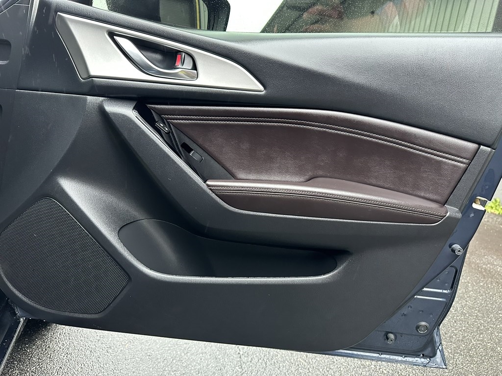 Mazda MAZDA3 s Grand Touring AT 5-Door 2018