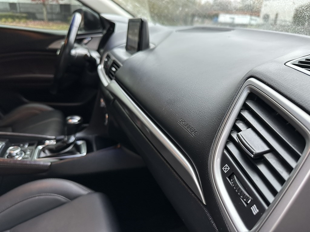 Mazda MAZDA3 s Grand Touring AT 5-Door 2018