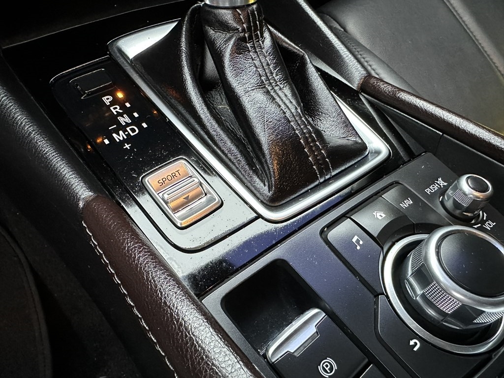 Mazda MAZDA3 s Grand Touring AT 5-Door 2018