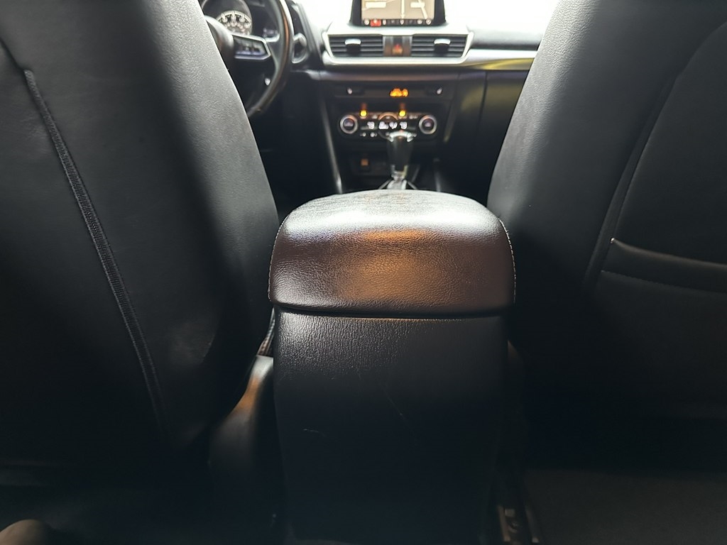 Mazda MAZDA3 s Grand Touring AT 5-Door 2018