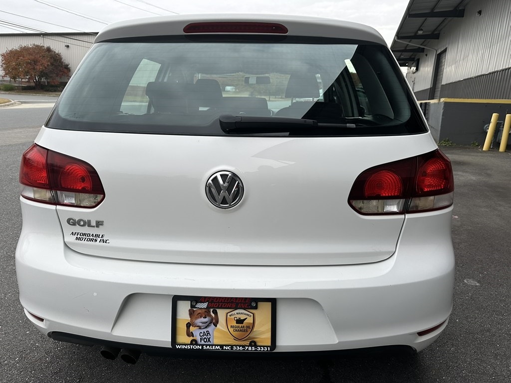 2010 Volkswagen Golf 2.5L photo 2