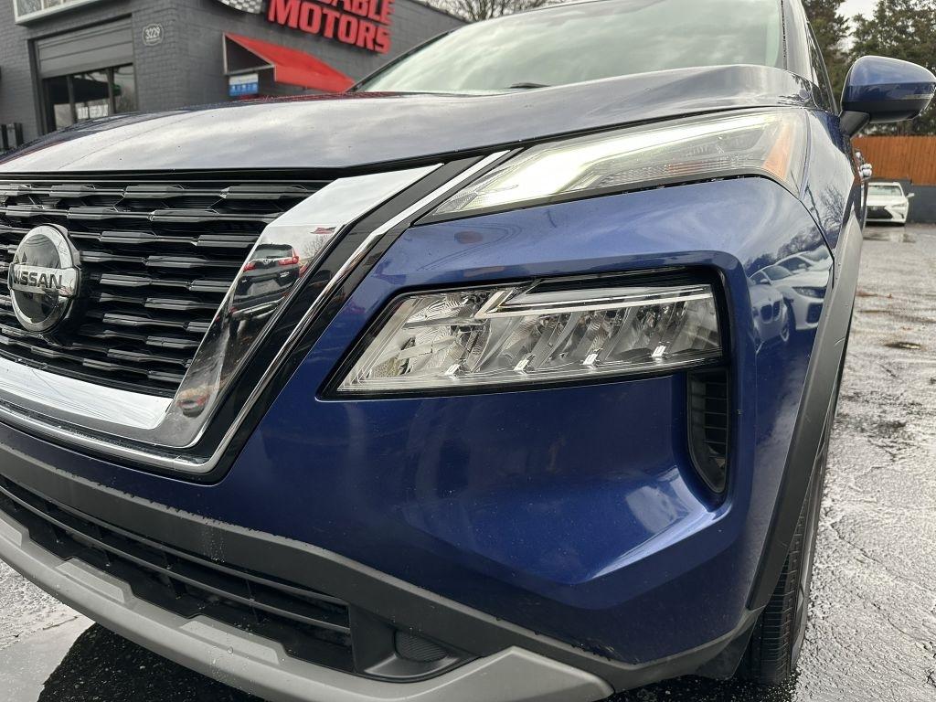 2021 Nissan Rogue SV - Photo 11