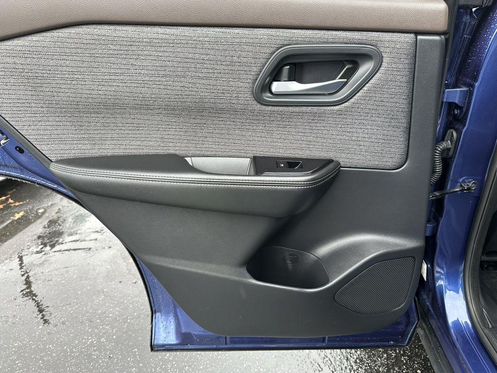 2021 Nissan Rogue SV - Photo 22