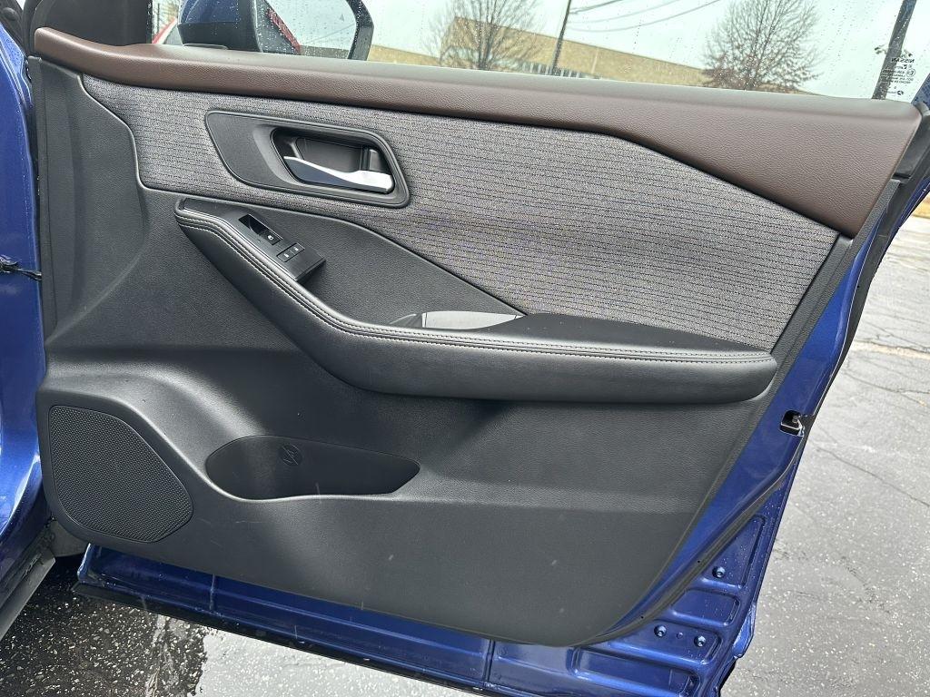 2021 Nissan Rogue SV - Photo 30
