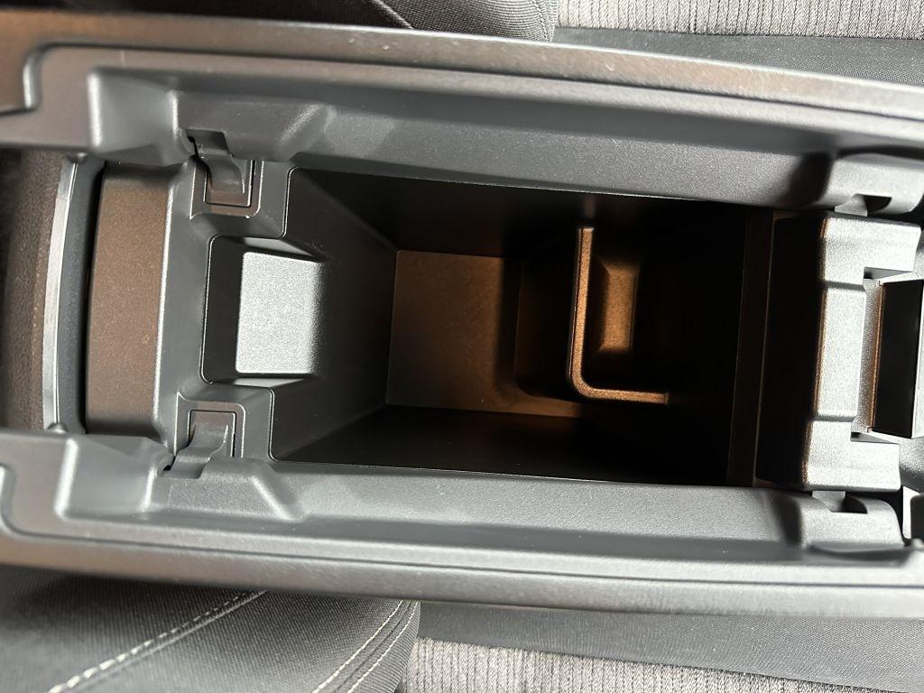 2021 Nissan Rogue SV - Photo 35