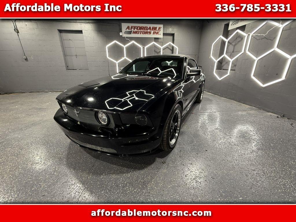 2005 Ford Mustang GT Deluxe Convertible