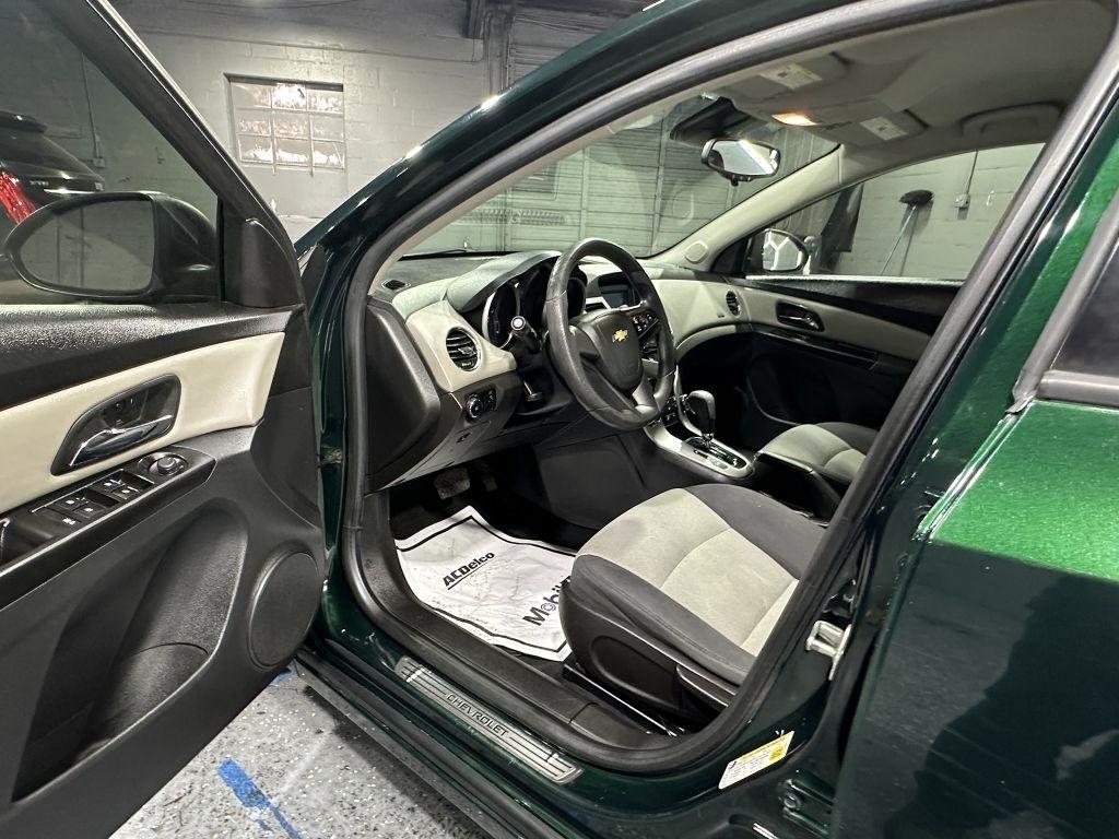 Chevrolet Cruze LS Auto 2014