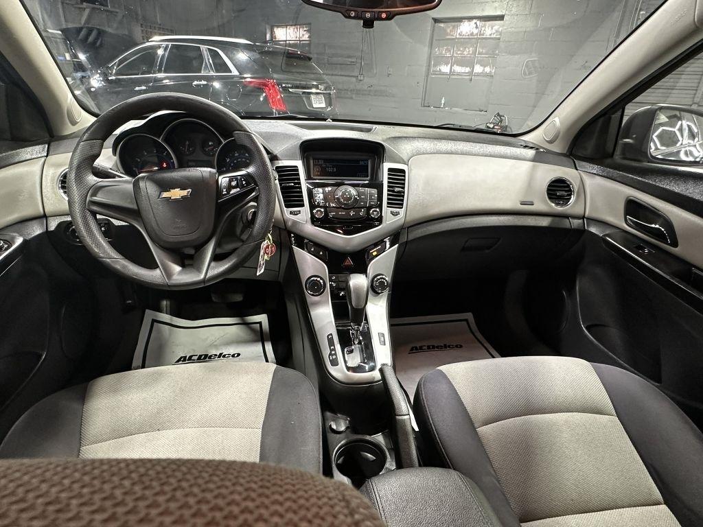 Chevrolet Cruze LS Auto 2014