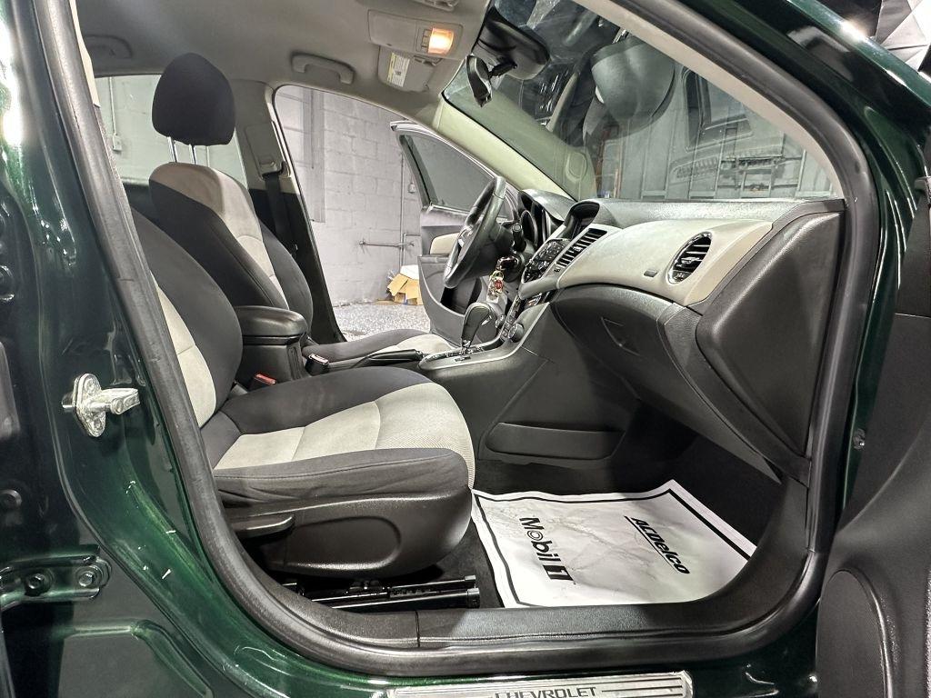 Chevrolet Cruze LS Auto 2014