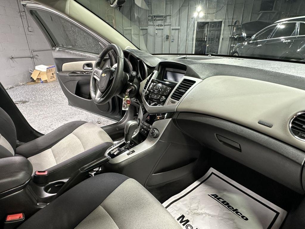 Chevrolet Cruze LS Auto 2014